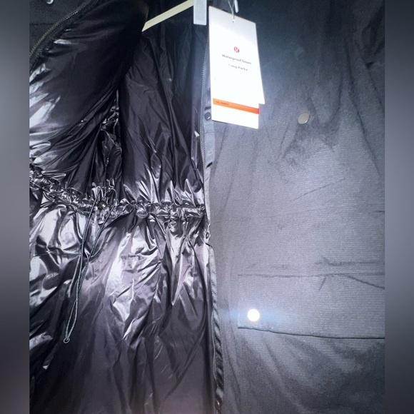 lululemon Waterproof 600-Down
Long Winter Parka/Coat, detachable hood, L, Black - Picture 8 of 16